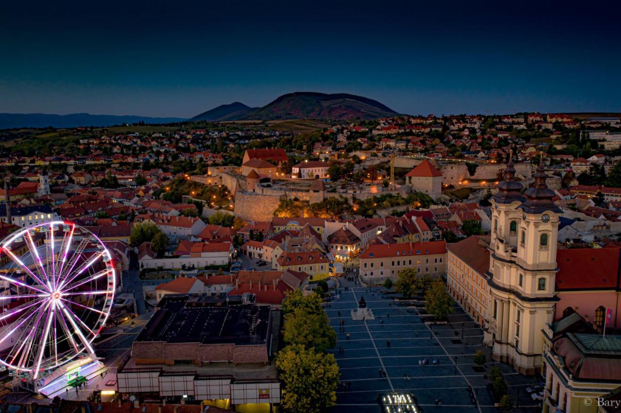 Agria Vintage Apartman Eger Buitenkant foto