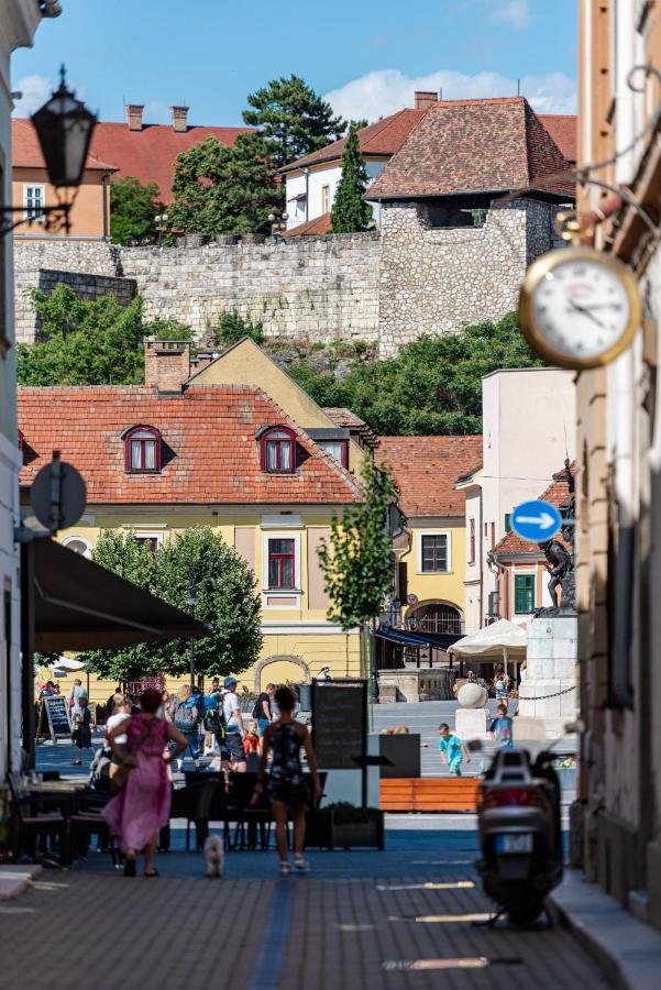 Agria Vintage Apartman Eger Buitenkant foto